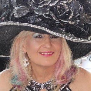 Meet your Posher, Vicki